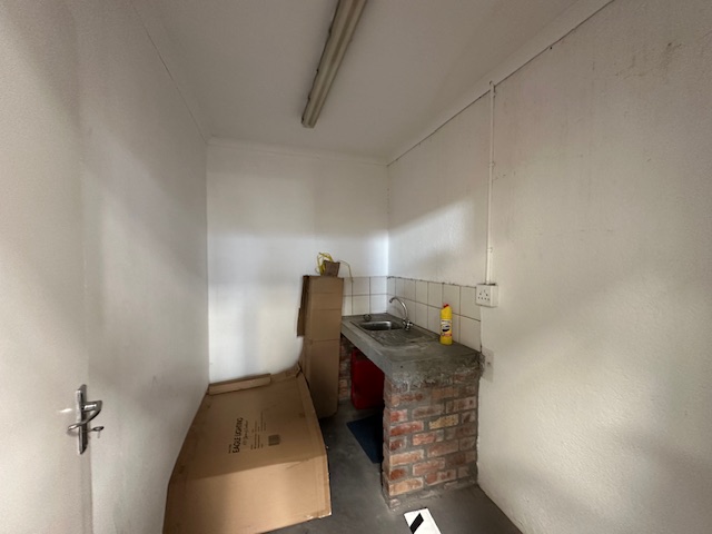 To Let commercial Property for Rent in Maitland Western Cape